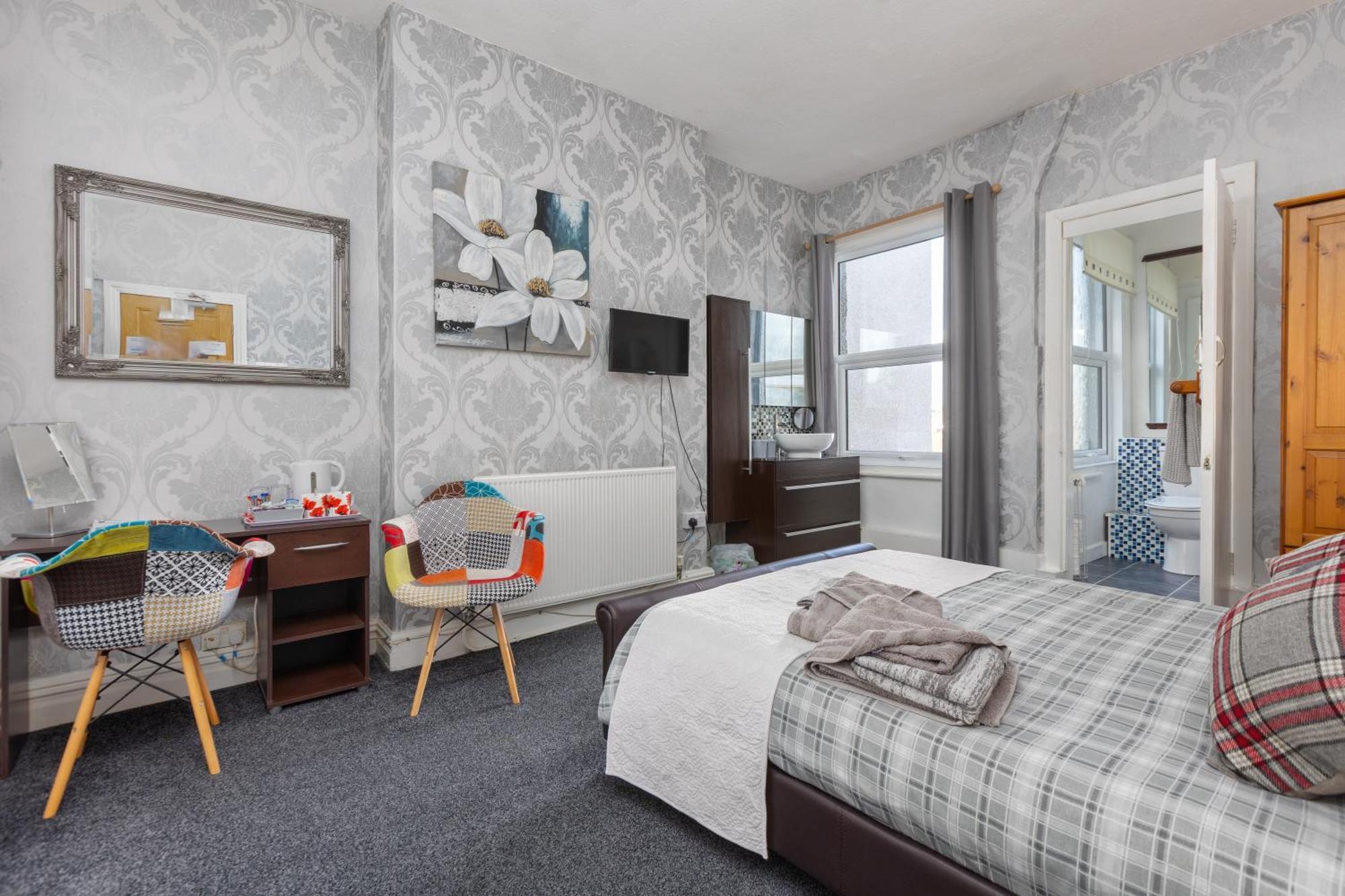Bed and Breakfast The Fairmile Lytham St Annes Exterior foto