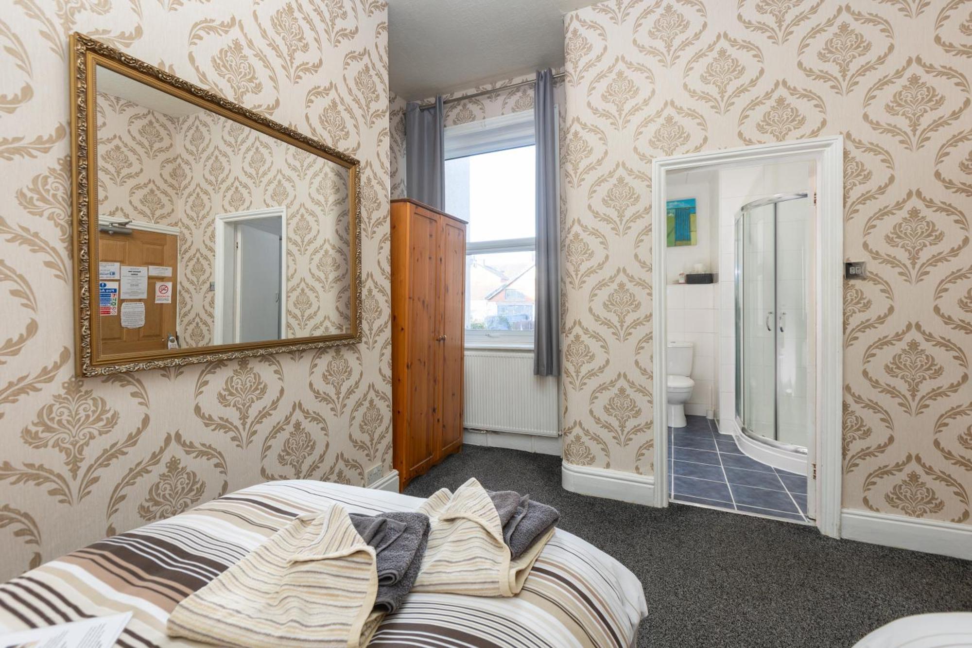 Bed and Breakfast The Fairmile Lytham St Annes Exterior foto